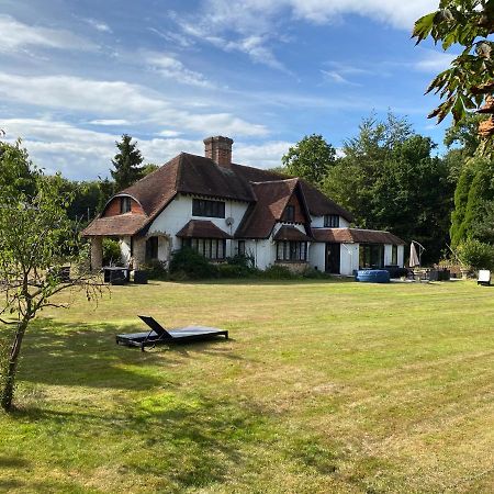Chichester Retreat With Large Private Mature Garden Kültér fotó