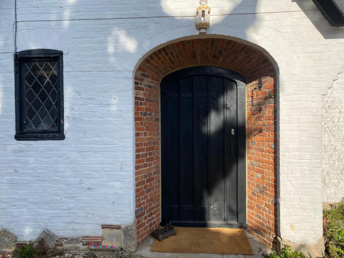 Chichester Retreat With Large Private Mature Garden Kültér fotó